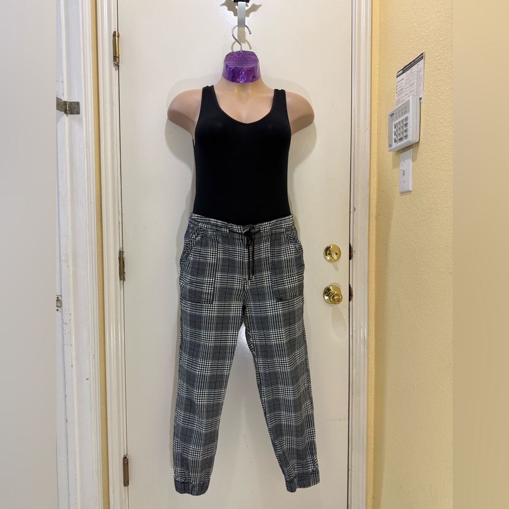 No Boundaries Black and White Plaid Jogger XXL